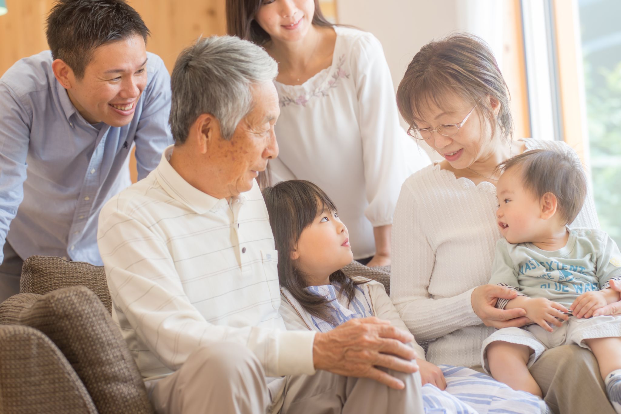 白内障は何歳から始まる?年齢別の有病率と手術を考える目安