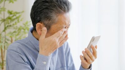 白内障の手術後にぼやけるのはなぜ？原因と受診の目安のアイキャッチ画像